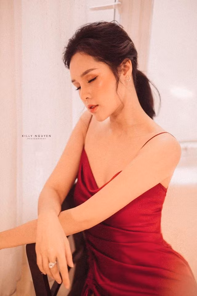 Hiện tại, công việc của Huyền Trang là làm người mẫu ảnh, người mẫu sự kiện và MC truyền hình.