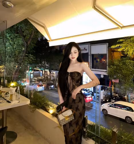 Với từ khoá tìm kiếm “Bò Chảnh bao nhiêu tuổi”, cô khẳng định mình không phải 18 tuổi như một số page đăng tải.