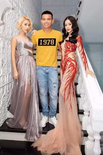 Chi Pu và Quỳnh Anh còn có hội bạn thân đều là những hot girl nổi danh trong giới trẻ là SunHT và Salim.