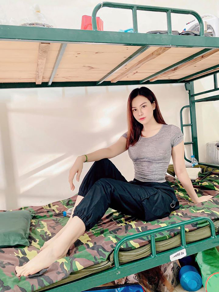 Mặc dù gần như rút khỏi showbiz nhưng Đào Lan Phương vẫn nhận được nhiều sự quan tâm của công chúng bởi nhan sắc trẻ đẹp, gợi cảm.