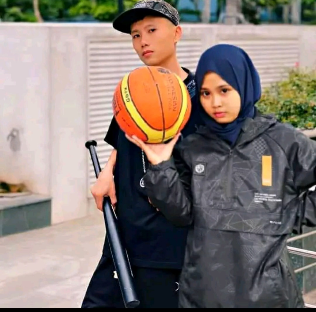 Song song với đó cũng là mức thu nhập khủng khoảng 50 triệu đồng hàng tháng nhờ vào TikTok và clip quảng cáo mà các nhãn hàng muốn hợp tác làm việc cùng Đạt Villa.