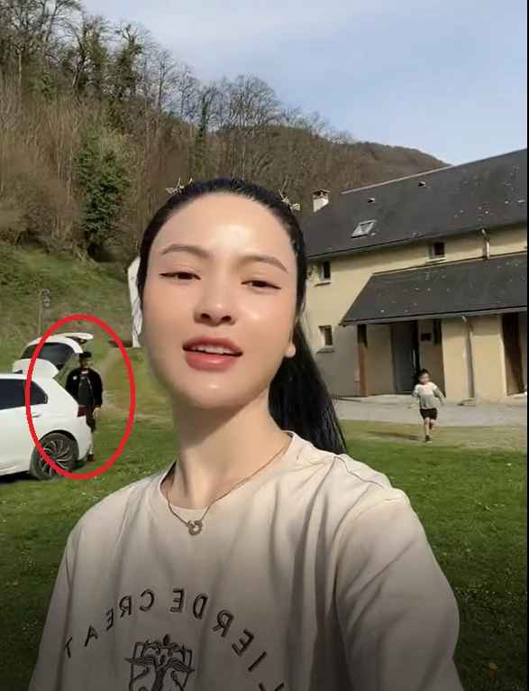 Bạn gái Quang Hải khoe ảnh nướng thịt, netizen bình luận lạ Ban gai Quang Hai khoe anh nuong thit, netizen binh luan la