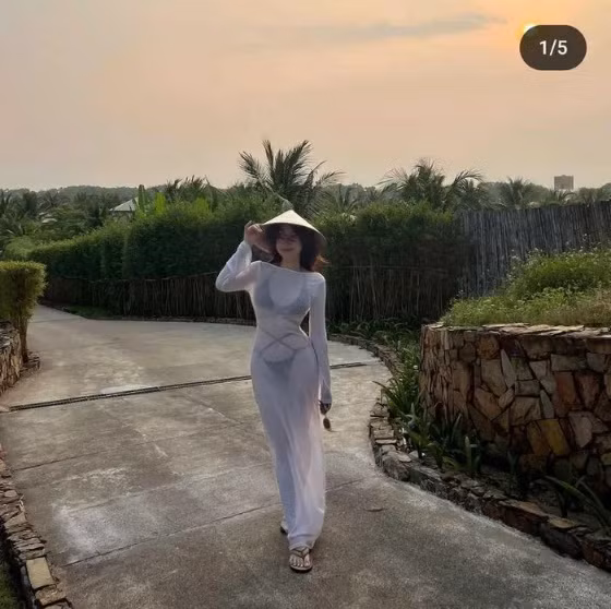 Theo học thiết kế thời trang nên gu ăn mặc của bạn gái cầu thủ Lê Minh Bình cũng rất đẳng cấp, khó tìm ra điểm chê.