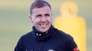 Sinh vào 3/6/1992, Mario Gotze đóng vai trò quan trọng trong đội hình của Bayern Munich và “Cỗ xe tăng” Đức. Gotze là một trong những tiền vệ tấn công hàng đầu thế giới, tác giả của bàn thắng giúp đội tuyển Đức vô địch World Cup 2014 ở Brazil.