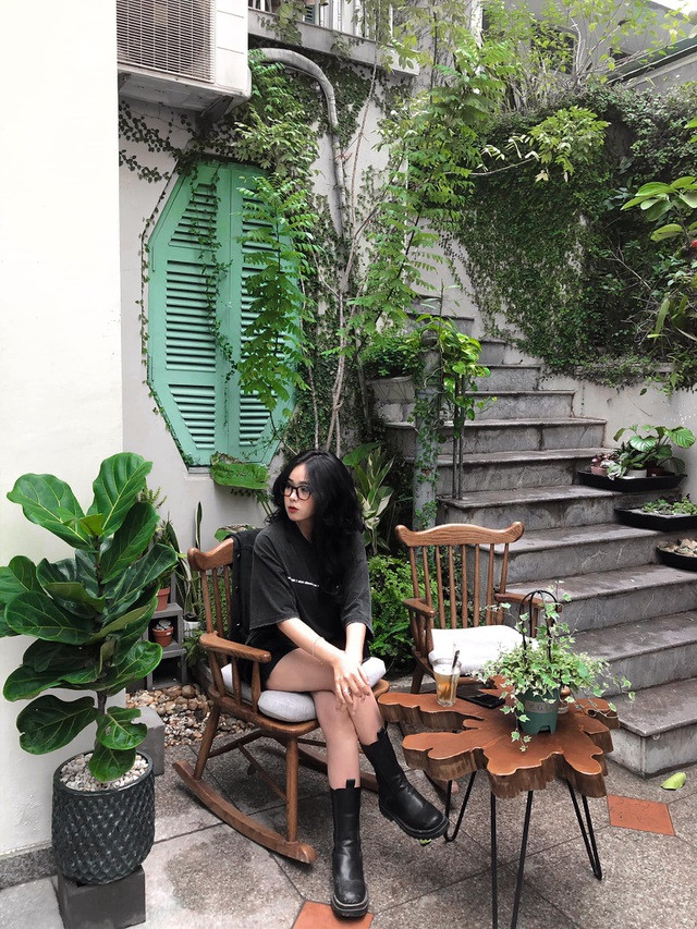 Bên cạnh đó, khi được hỏi vì sao lại chọn lựa ĐH Luật Hà Nội để học, Ngọc Yến bày tỏ rằng quãng thời gian theo học ở ngôi trường này mang đến cho cô những trải nghiệm đáng nhớ và trưởng thành hơn.