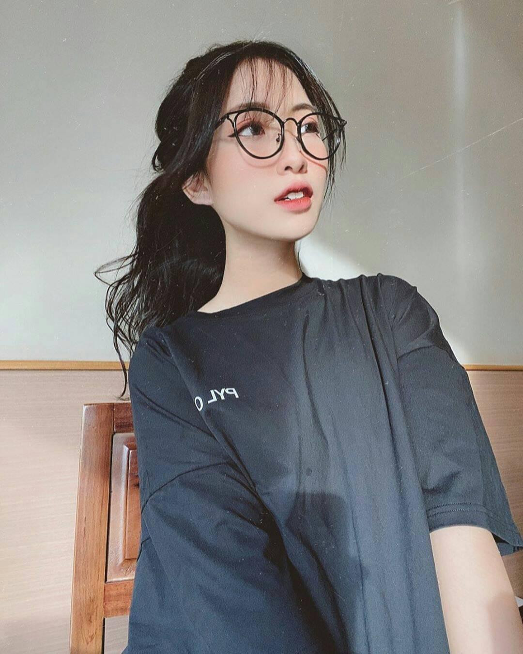 Chia sẻ về điều này, Lan Hương cảm thấy rất vui và hạnh phúc vì được nhiều người yêu mến, trong tương lai cô nàng sẽ dần hoàn thiện bản thân mình hơn nữa.