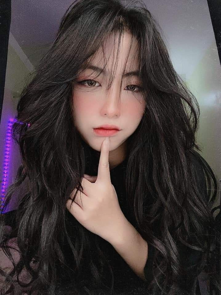 Phải nói Zika Hila có sức hút mãnh liệt trên mạng xã hội, bởi mỗi video, mỗi bức ảnh mà TikToker này chia sẻ đều thu về đến chục ngàn lượt tương tác trong khoảng thời gian ngắn.