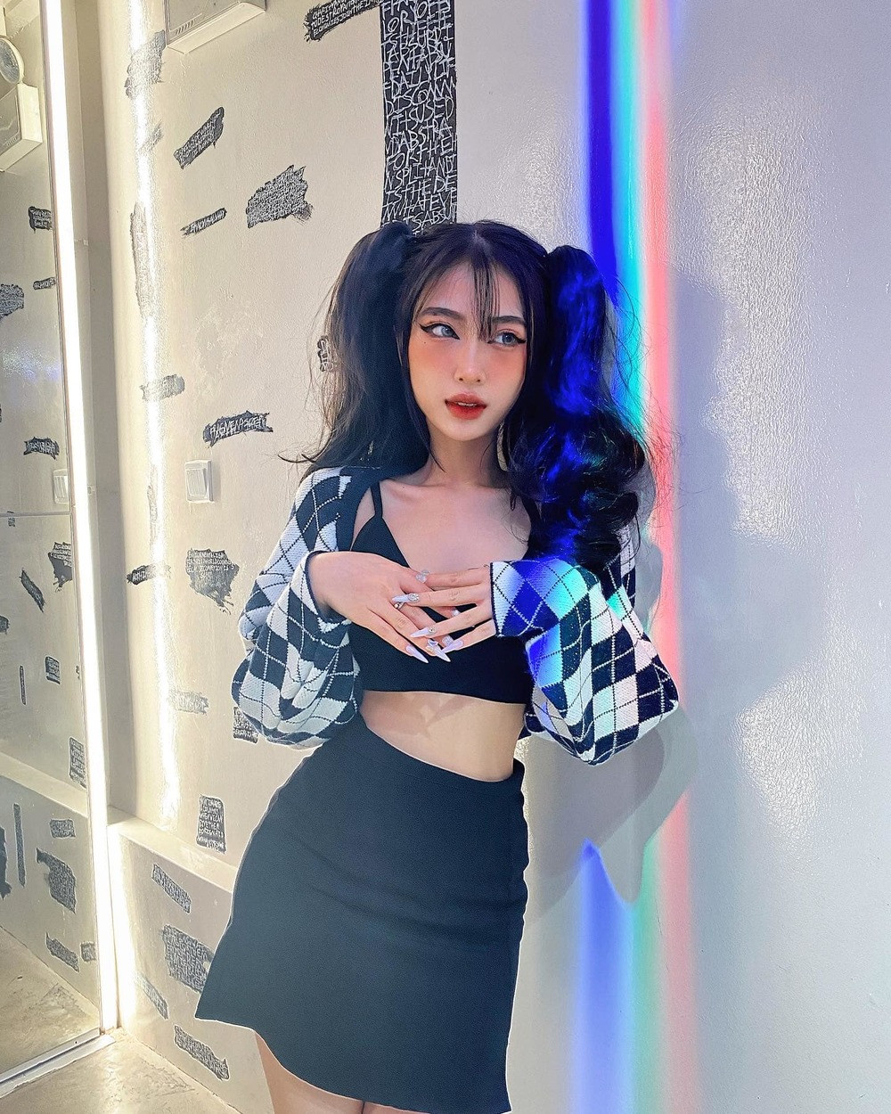 Tuy nhiên, cho đến khi cô nàng sinh năm 2002 này tham gia nền tảng mạng xã hội TikTok với tên gọi là Zika Hila thì mới được cư dân mạng đặc biệt chú ý hơn cả.