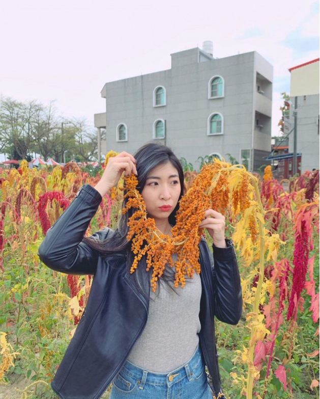 Phía trên chính là những bức ảnh của Fuzhong Yang, nhiều người cho rằng cô nàng sẽ "đẹp hơn nếu đeo khẩu trang".