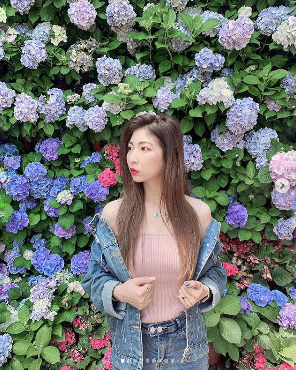 Cùng ngắm nhìn những bức ảnh của cô gái Đài Loan mới đây khiến dân tình sốt xình xịch vì lộ nhan sắc sau lớp khẩu trang.