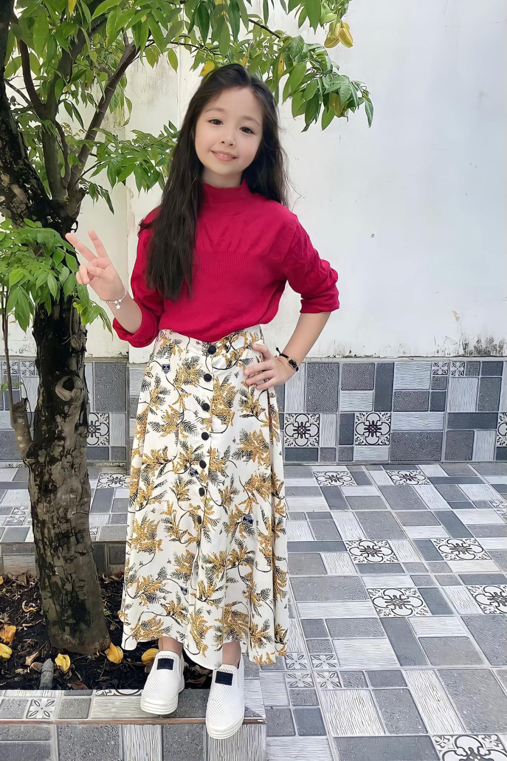 Nhân dịp đầu năm mới, con gái Elly Trần là Cadie Mộc Trà về quê thăm bà ngoại.