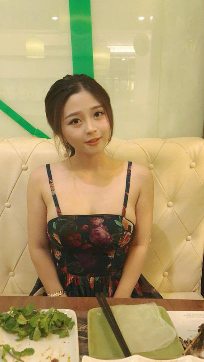 Trần Hậu được biết đến với biệt danh hot girl múa côn từng khiến dân tình mê mệt bởi body cực đẹp và tài nghệ võ thuật "cực đỉnh".