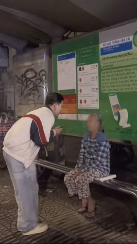 Cũng trong đoạn clip, TikToker Nờ Ô Nô bày tỏ thái độ chân thành, hứa hẹn: “Đối với TikTok là một sân chơi văn minh, lành mạnh, em xin hứa từ nay em sẽ ra những video văn minh, hữu ích, giúp lan toả những thông điệp tốt đến cộng đồng. Em xin cảm ơn”.