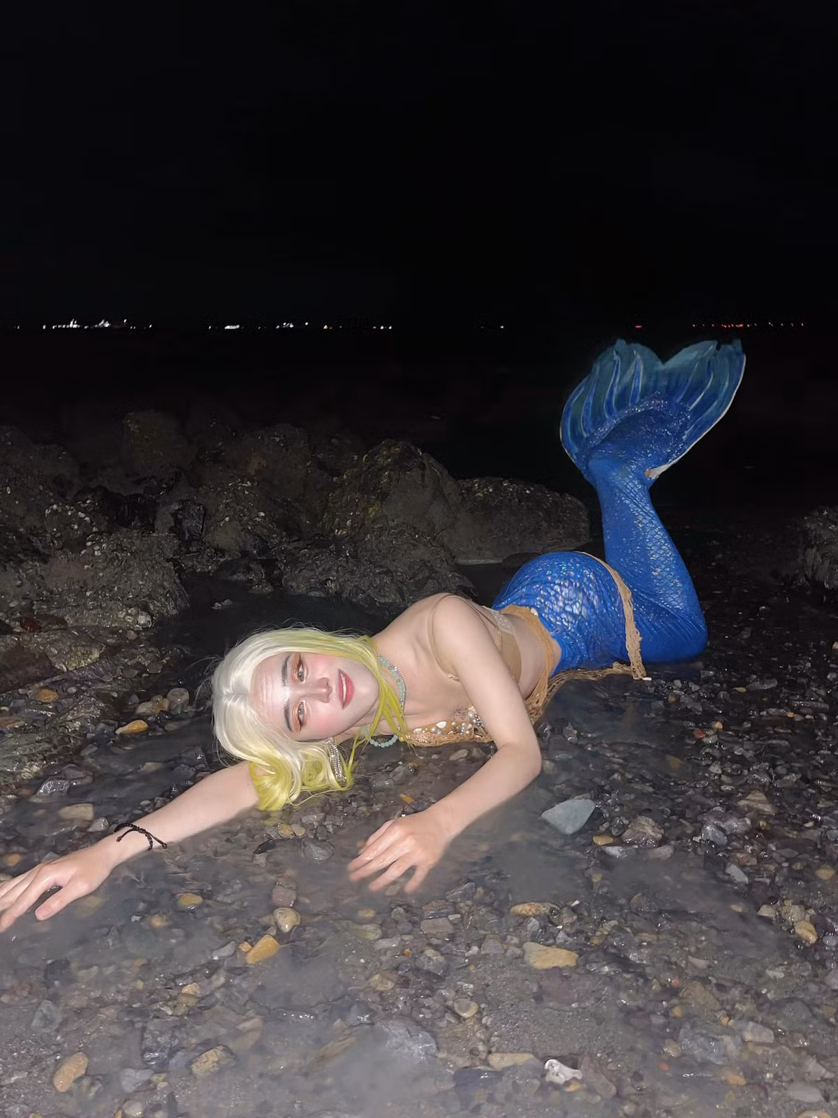 Chàng trai gốc Quảng Nam bộc bạch: "Tôi thấy mọi người hay nghĩ sâu xa rằng Trần Đức Bo muốn "kiếm fame", thích nổi tiếng nên mới làm như thế. Tôi chỉ nghĩ đơn giản rằng tôi muốn đem lại tiếng cười cho mọi người...