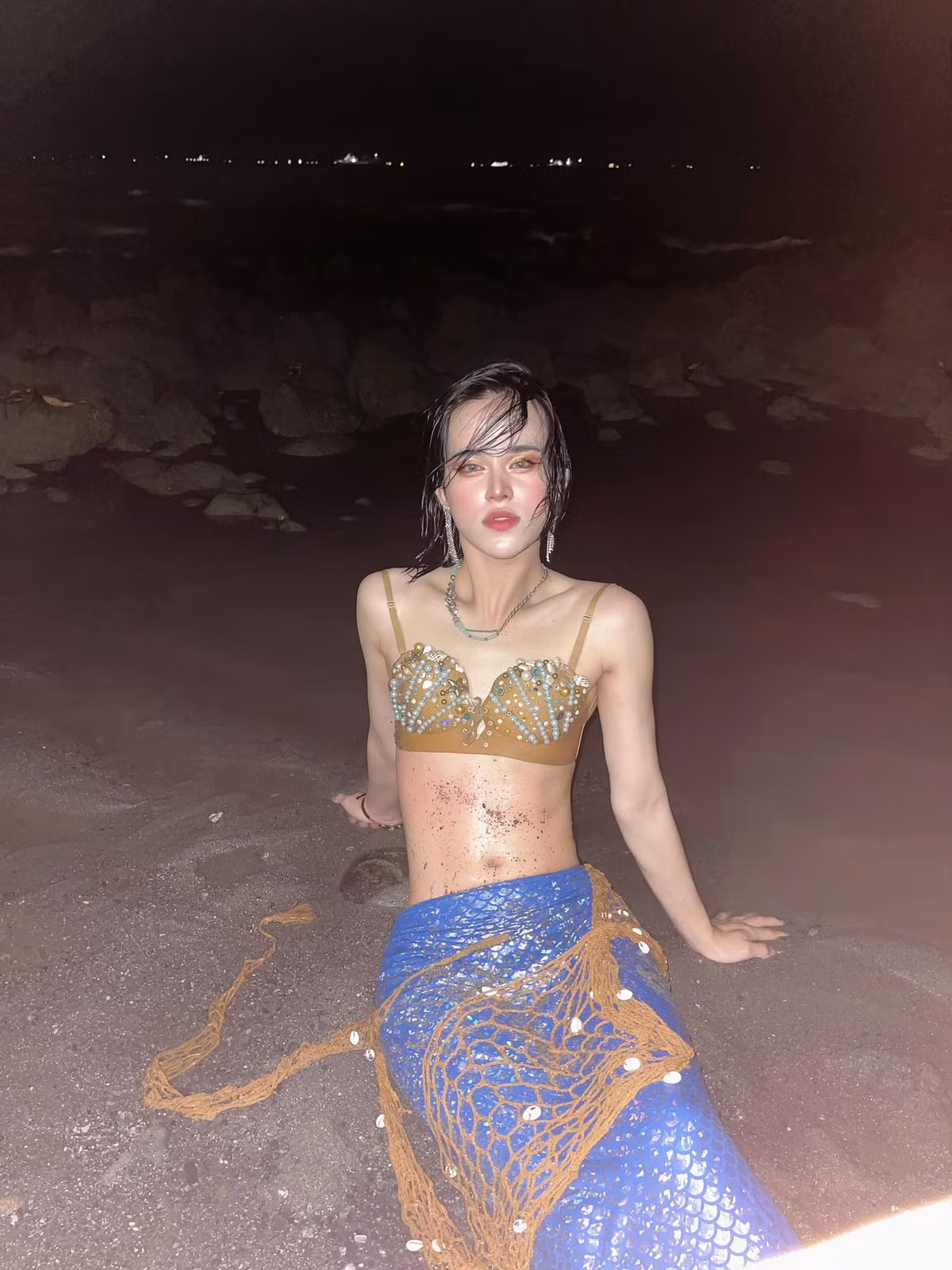 Bên cạnh đó, một số người đã vô cùng thích thú trước thái độ bẽn lẽn, ngại ngùng của Trần Đức Bo.