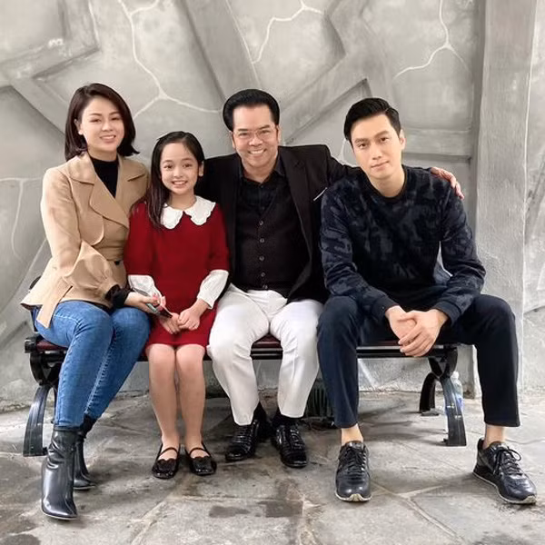 Goc khuat hon nhan giong het nhau cua NSND Tran Nhuong va Viet Anh