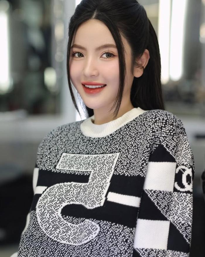 Cuộc sống của Chu Thanh Huyền cũng thay đổi đáng kể, theo chiều hướng tỷ lệ thuận với mức thu nhập khủng.