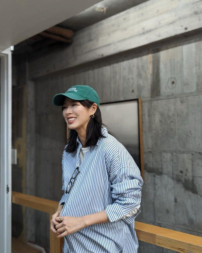 Từ thời điểm là nữ sinh, Minami Wachi đã thường xuyên tham gia các cuộc thi và nhận về nhiều giải thưởng, song từ khi lên đến cấp 3 do vòng 1 phát triển vượt ngưỡng ảnh hưởng đến việc thi đấu nên mỹ nhân sinh năm 1995 đã từ giã sự nghiệp, chuyển hướng sang làm người mẫu ảnh và nhận được nhiều quan tâm từ công chúng.