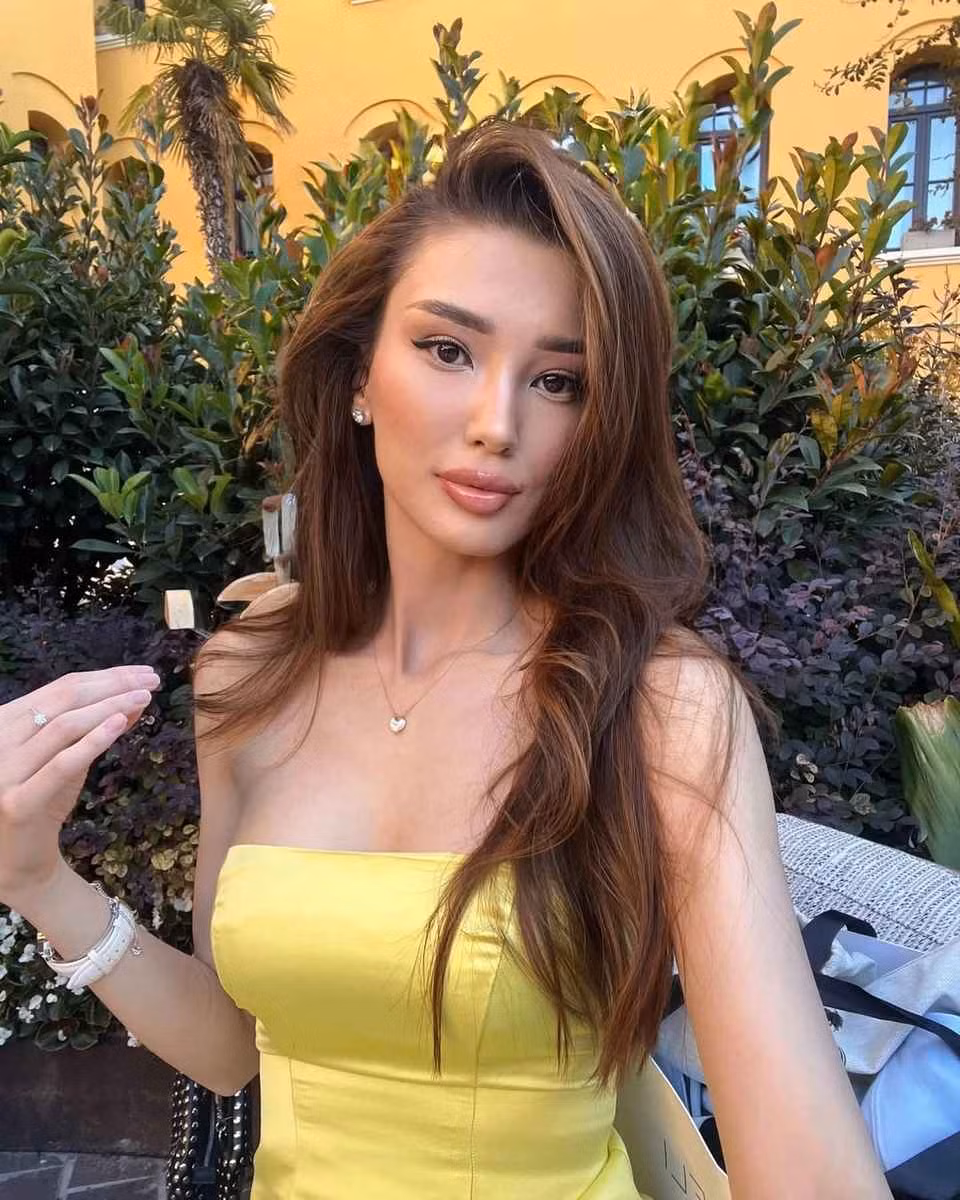 "Sau giải vô địch bóng chuyền nữ trẻ châu Á năm 2014 tại Đài Loan (Trung Quốc), tôi đã có rất nhiều người theo dõi từ Indonesia. Họ thường nói rằng muốn xem tôi chơi bóng chuyền ở Indonesia. Bây giờ điều đó cuối cùng cũng có thể xảy ra", hoa khôi bóng chuyền nói thêm.