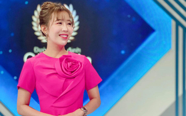 Trùng hợp thay, năm nay Khánh Vy cũng vừa tròn 22 tuổi cùng số tuổi mà Đường lên đỉnh Olympia ra đời.