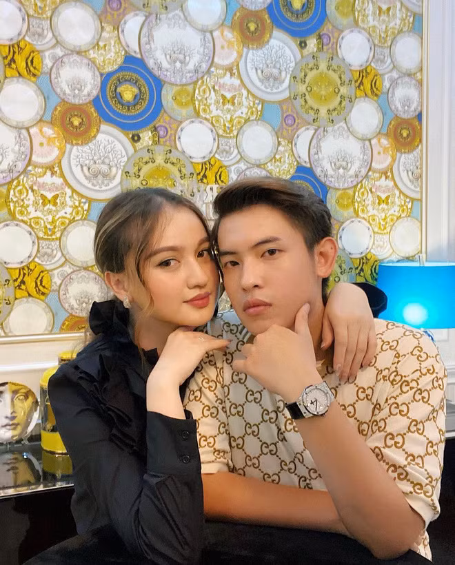 Duoc me nguoi yeu tang qua, Mai Tay lam chi em 