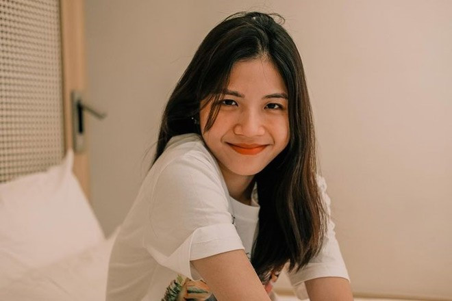 So với thời điểm thi Đường lên đỉnh Olympia, Lan Thy của hiện tại chững chạc hơn, sành điệu hơn và vẫn xinh đẹp như ngày nào.