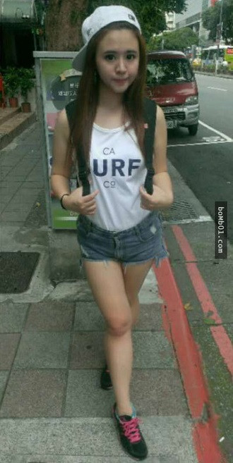 Hình ảnh của Tiểu Uyên trước và sau khi giảm cân đã làm dân tình xôn xao không thôi. Ai nấy đều xuýt xoa trước nhan sắc hiện tại của cô: "Trời ơi, nhìn cứ như hai người khác nhau", "Nhìn giống TWICE ghê", "Xinh quá, cho mình xin bí quyết giảm cân với bạn ơi", "Chúc mừng cô gái, bạn thật mạnh mẽ"...