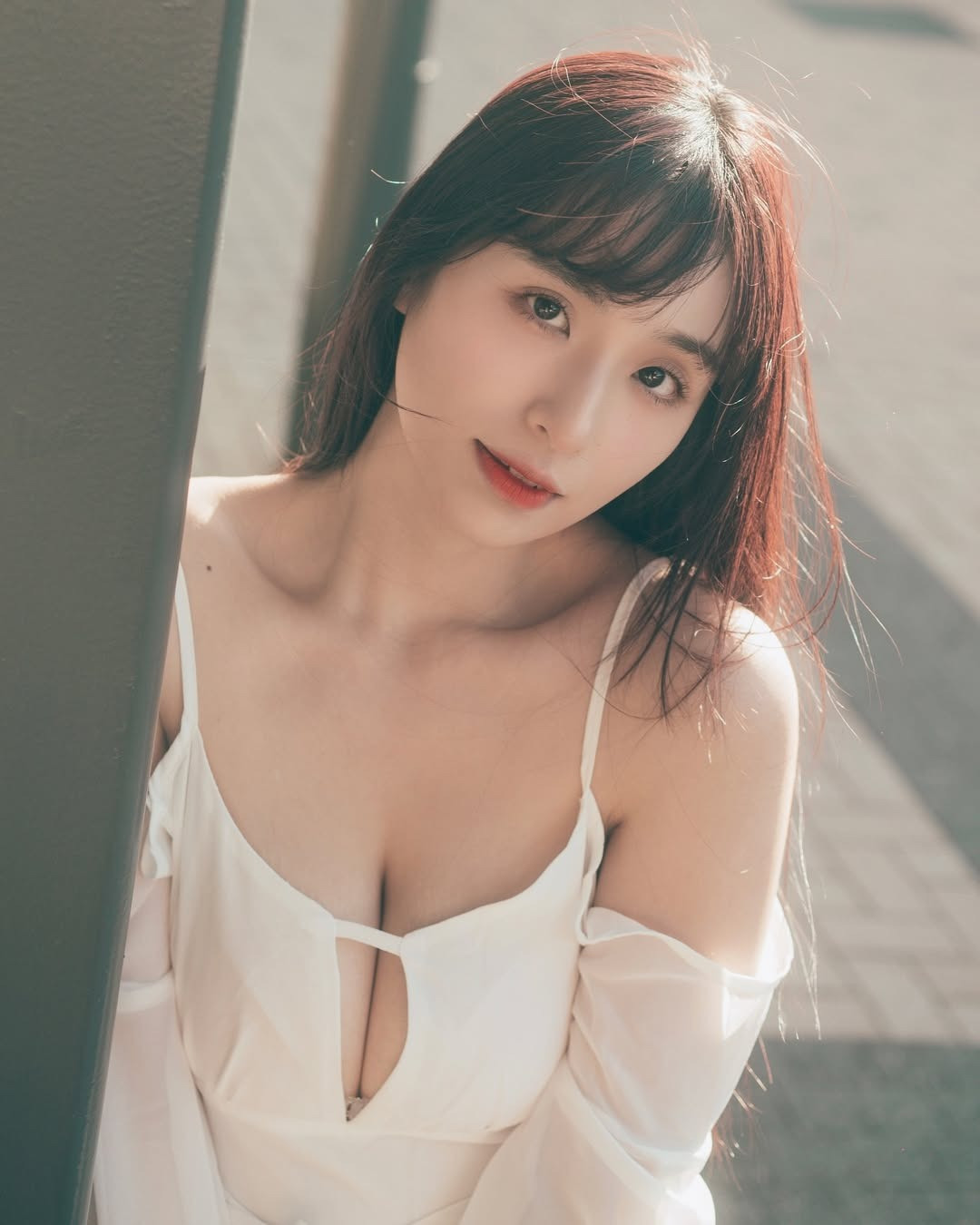 Thế nhưng thay vì phủ nhận hoặc đưa ra lời biện minh, Pinpin Ponpon lại khẳng định một câu đầy bí hiểm, những gì mà người xem thấy mới chỉ là phần nổi của tảng băng chìm.