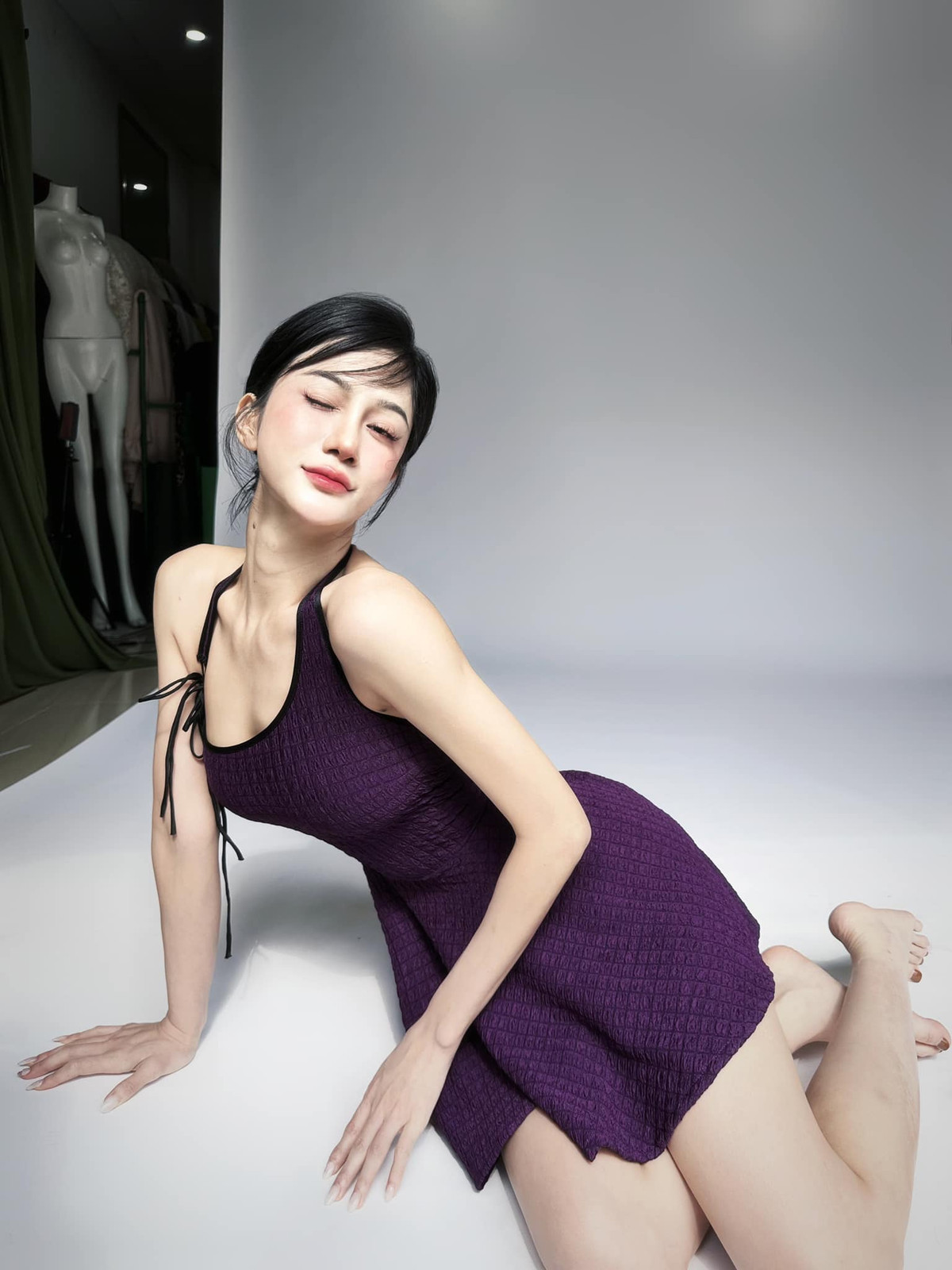 Trần Ngọc Bích (SN 1994) quê ở Quảng Ninh. Cô được biết tới khi làm người mẫu và thi sắc đẹp. Hiện tại, cô tập trung cho công việc kinh doanh thời trang kiêm làm mẫu ảnh.