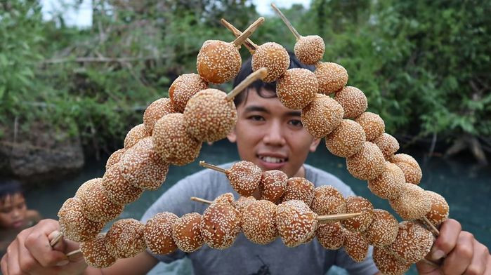 Với lượng theo dõi YouTube lên tới 3,39 triệu người, thu nhập từ YouTube của Sang vlog không nhỏ.