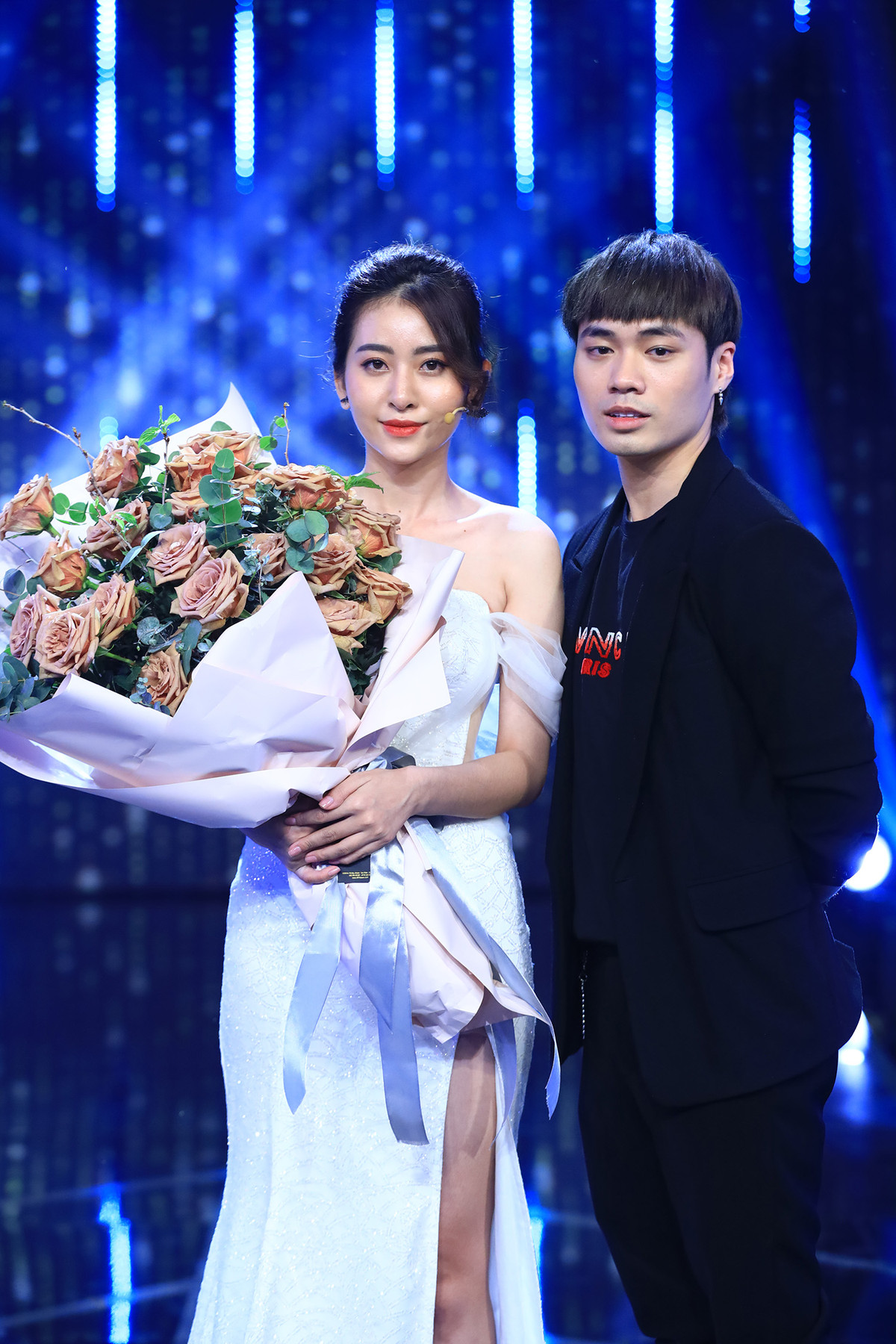 Huyền Thoại kể, cô nàng yêu xa 2 lần nhưng dù kiểm soát hay buông lỏng thì ở cả 2 lần đều bị cắm sừng không thương tiếc.