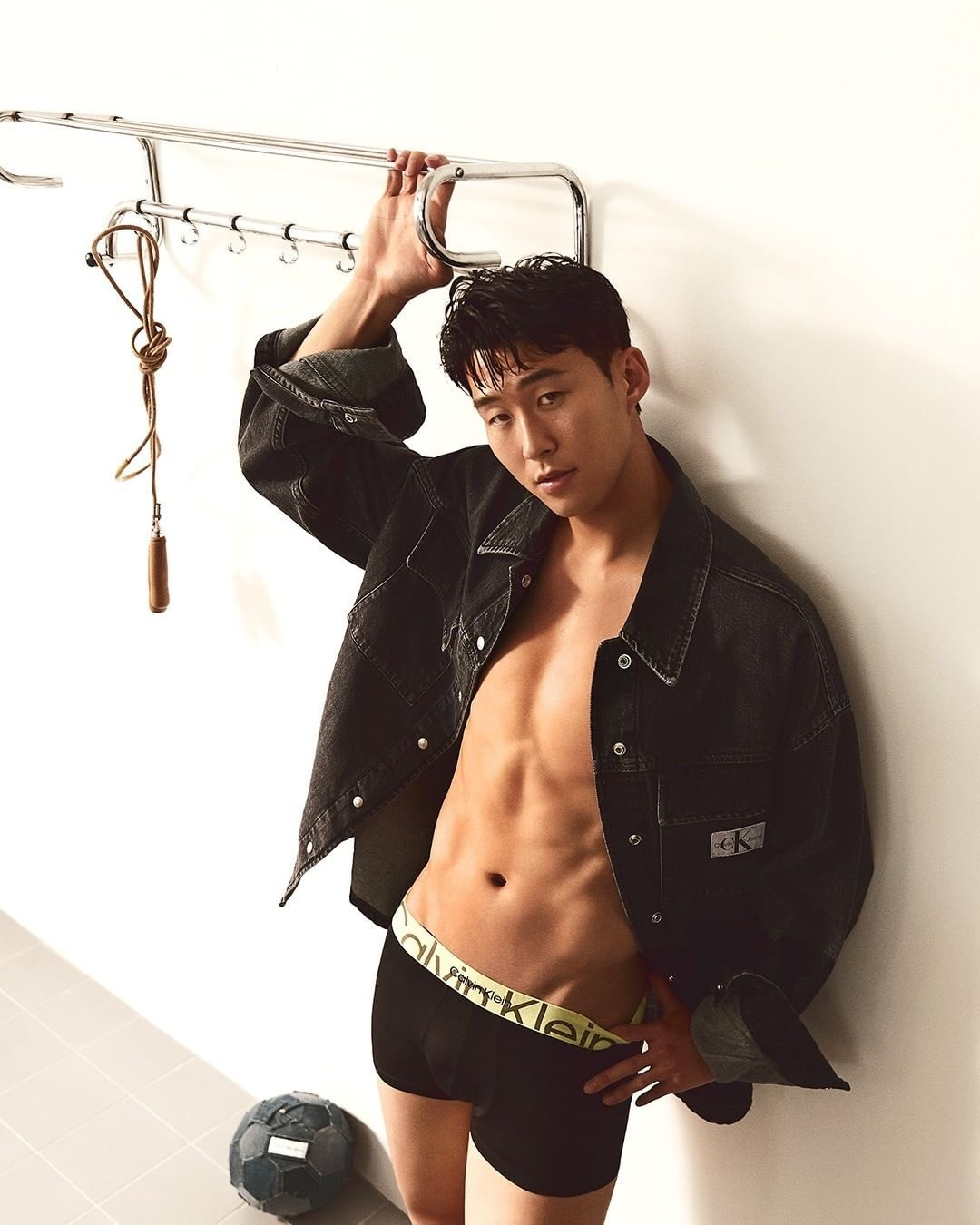 Giữa tuần sau, Tottenham tiếp Milan trên sân nhà lượt về vòng 1/8 Champions League. Lượt đi đội bóng nước Anh thua 0-1.