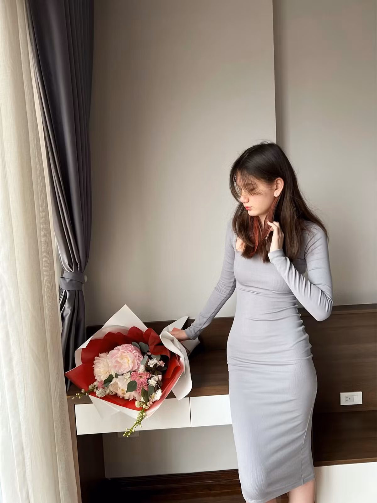 Về phần Yến Xuân, cô nhiều lần phải "chỉnh" em gái Đặng Văn Lâm vì cái tội ăn lúc nào cũng chừa lại một chút.