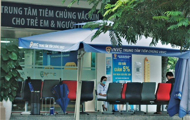 Hinh anh doc dao ve nguoi nuoc ngoai gian cach xa hoi o Viet Nam-Hinh-6