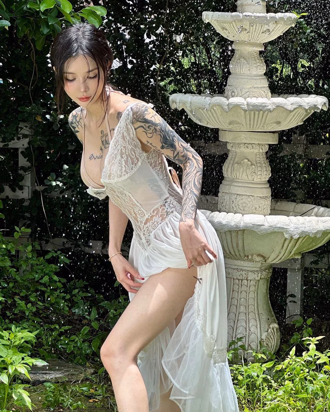 Người ta vẫn quan niệm các cô gái xăm hình là phá vỡ vẻ đẹp tự nhiên, đánh mất sự nữ tính nhưng Kiligkira và không ít người đẹp mạng xã hội khác đã chứng minh điều này hoàn toàn không đúng.