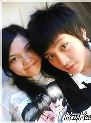 Công thành hay còn gọi với tên Ken Kul là một trong những hot boy Việt đời đầu được giới trẻ cuối 8X, đầu 9X biết đến. Đặc biệt những bạn trẻ từng tiếp cận và sử dụng công cụ chat Yahoo thì không còn quá xa lạ với anh chàng này.