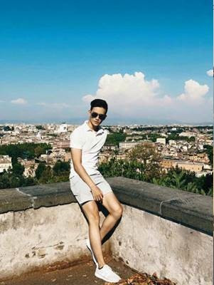 Gương mặt điển trai đầy nam tính ở thời điểm hiện tại của Ken Kul khiến nhiều người vẫn chết mê.