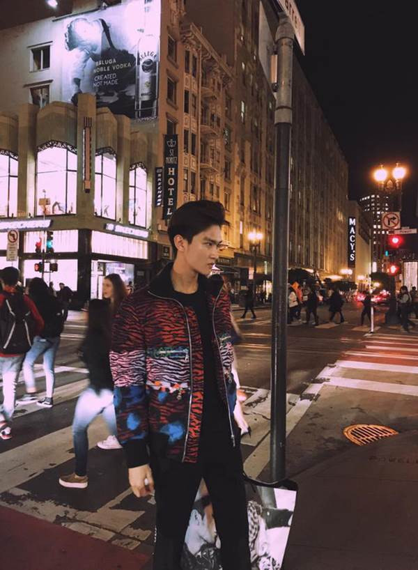 Theo tìm hiểu, hiện Ken Kul đang định cư bên Mỹ với cuộc sống êm đềm nhẹ nhàng, rèn luyện thể thao, du lịch đó đây và không quên khoe những khoảnh khắc thư giãn hạnh phúc này.