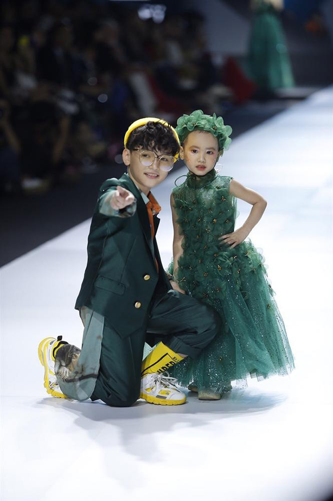 Hình ảnh bé nhỏ của Hà My khi xuất hiện trên sàn diễn thời trang như một thiên thần luôn có lẽ luôn hiện hữu và tạo nên một dấu ấn đẹp trong lòng tất cả mọi người.