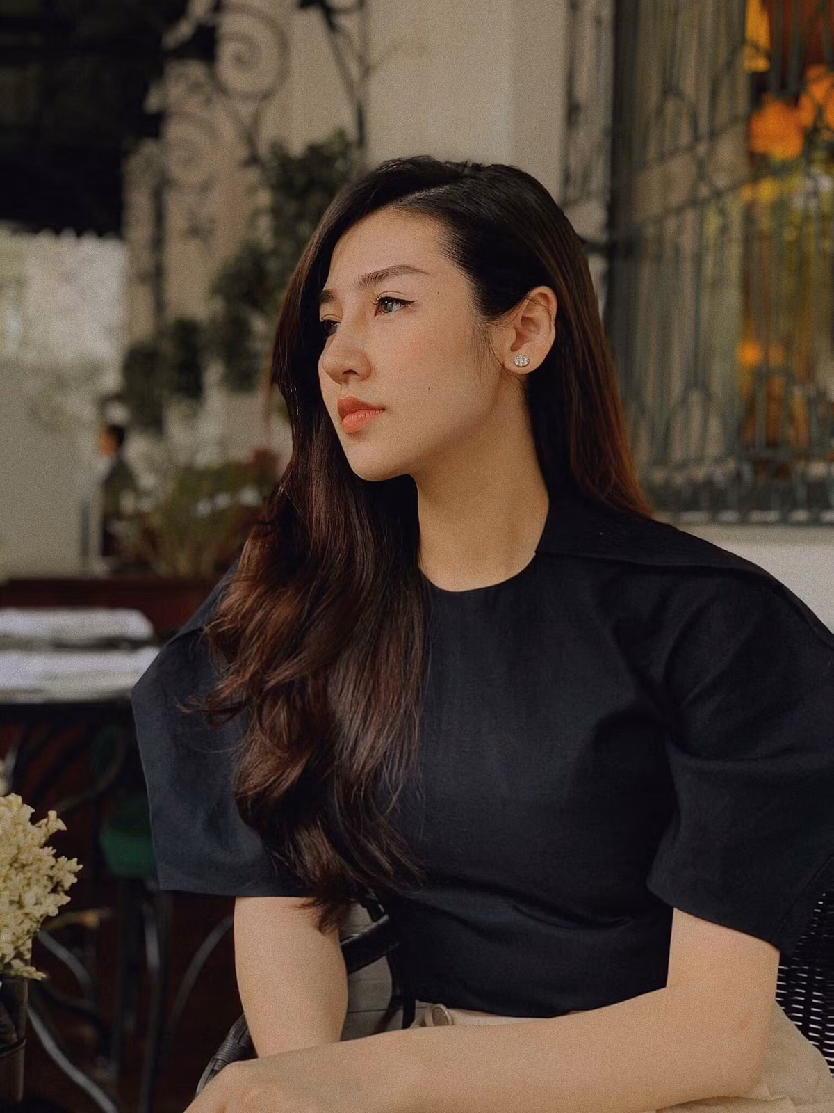 Ngay từ những ngày đầu tham gia cuộc thi, Tú Anh đã gây được sự chú ý nhờ chiều cao ấn tượng, làn da trắng không tỳ vết cùng vẻ đẹp đậm chất Á Đông.