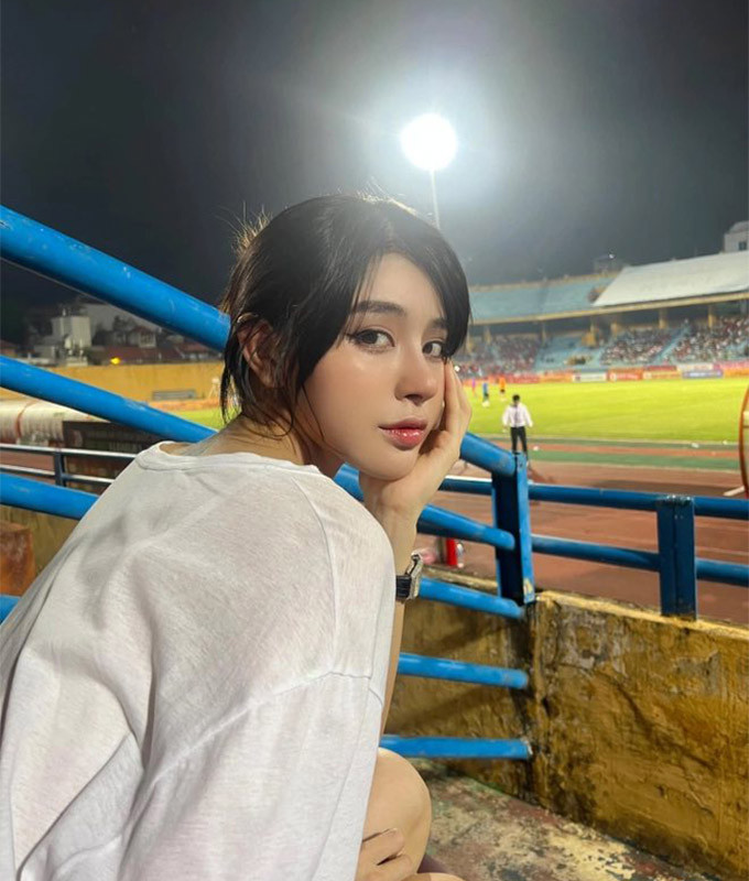 Tuy nhiên, cặp đôi Vũ Văn Thanh và Trần Bích Hạnh vẫn dấu kín mít chuyện tình cảm, chưa công khai chính thức.