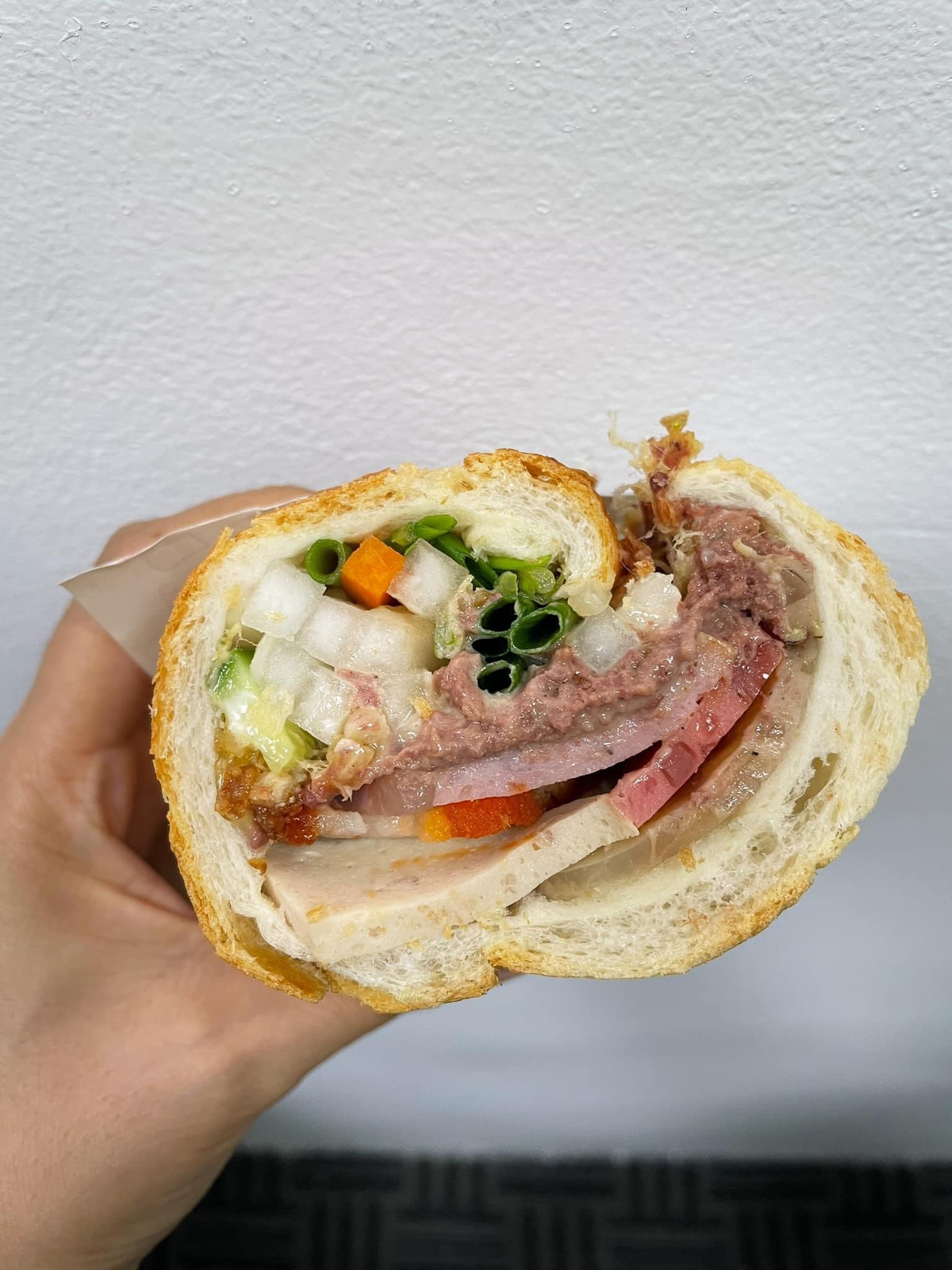 Dù nhiều đồ nhưng món nào món nấy đều được Phương Tuyền sắp xếp đâu ra đấy, nhìn thấy mê.