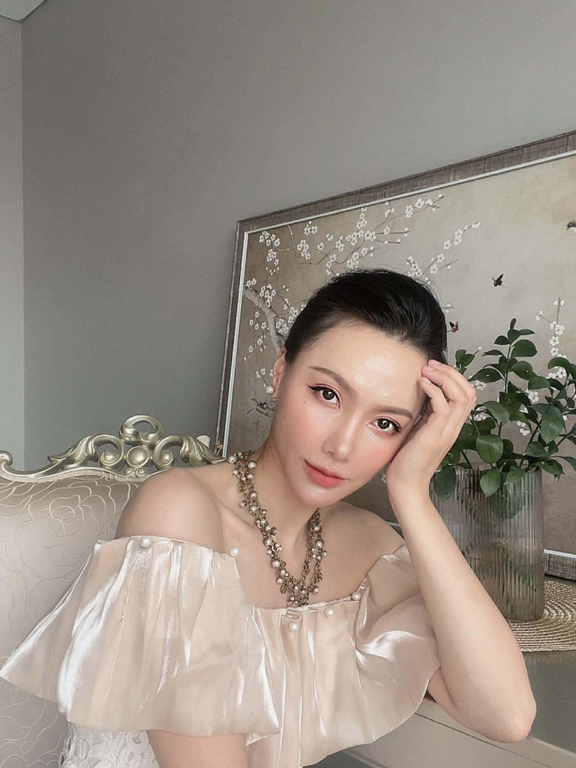 Với cách dẫn chuyện nhẹ nhàng, duyên dáng, MC Minh Hà đã chiếm được nhiều tình cảm của khán giả qua các chương trình như Cà Phê Sáng Với VTV3, Chúng Tôi Là Chiến Sĩ,...