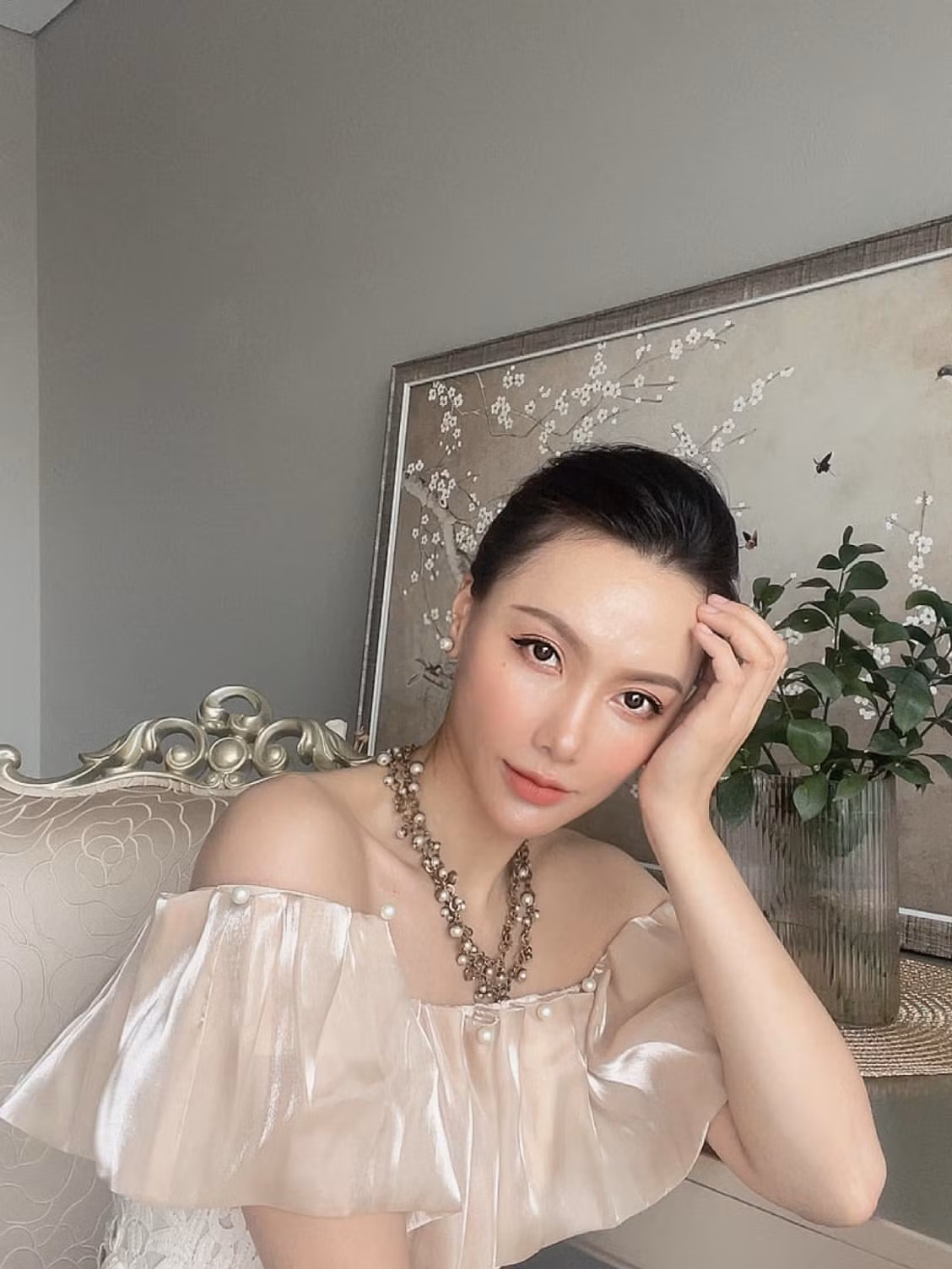 Với cách dẫn chuyện nhẹ nhàng, duyên dáng, MC Minh Hà đã chiếm được nhiều tình cảm của khán giả qua các chương trình như Cà Phê Sáng Với VTV3, Chúng Tôi Là Chiến Sĩ,...