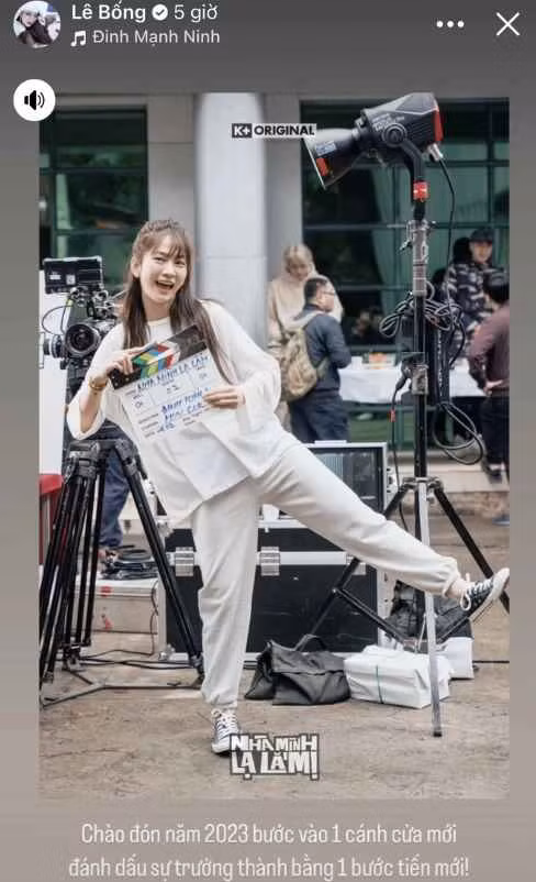 Chia sẻ thêm ước mơ của mình trong năm 2023 là đóng phim, Lê Bống khiến khán giả nhớ đến nhân vật và trao đi được thật nhiều năng lượng tích cực. Mục tiêu dài hạn đến năm 40 tuổi của hot girl này là xây nhiều trường học, đường đi học cho các bạn nhỏ vùng cao. ‏
