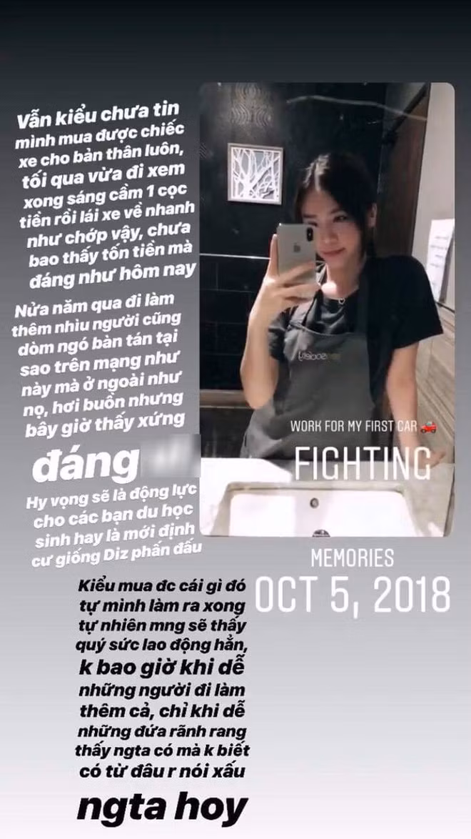 Sau khi nhận lời gièm pha, ai Diz khoe luôn xế hộp tự tậu ở tuổi 19, cho biết đó là tiền do mình tự làm ra và được ba mẹ hỗ trợ một ít.