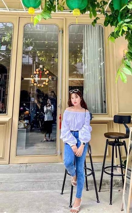 Đặc biệt, trong trận chung kết bóng đá nam SEA Games 31, Hoàng Yến và mẹ của Văn Tùng đã cùng xuất hiện để cổ vũ cho chàng tiền đạo và các đồng đội U23 Việt Nam giành chiến thắng.