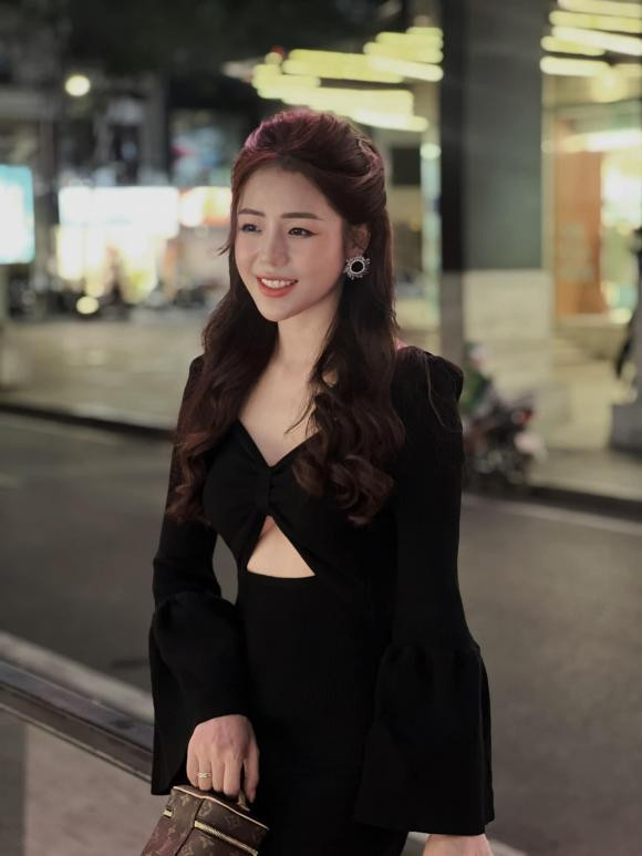 Chính vì thế, khi biết ca khúc này nói về một người con gái đã trải qua nhiều vấp ngã mới có được tình yêu đích thực, Hương Ly nhanh chóng đồng ý hợp tác với nhạc sĩ Đạt Max.