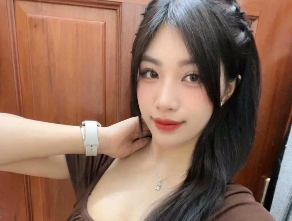 Không chỉ có gương mặt ưa nhìn, Anh Thơ còn sở hữu chiều cao ấn tượng 1,72 m.