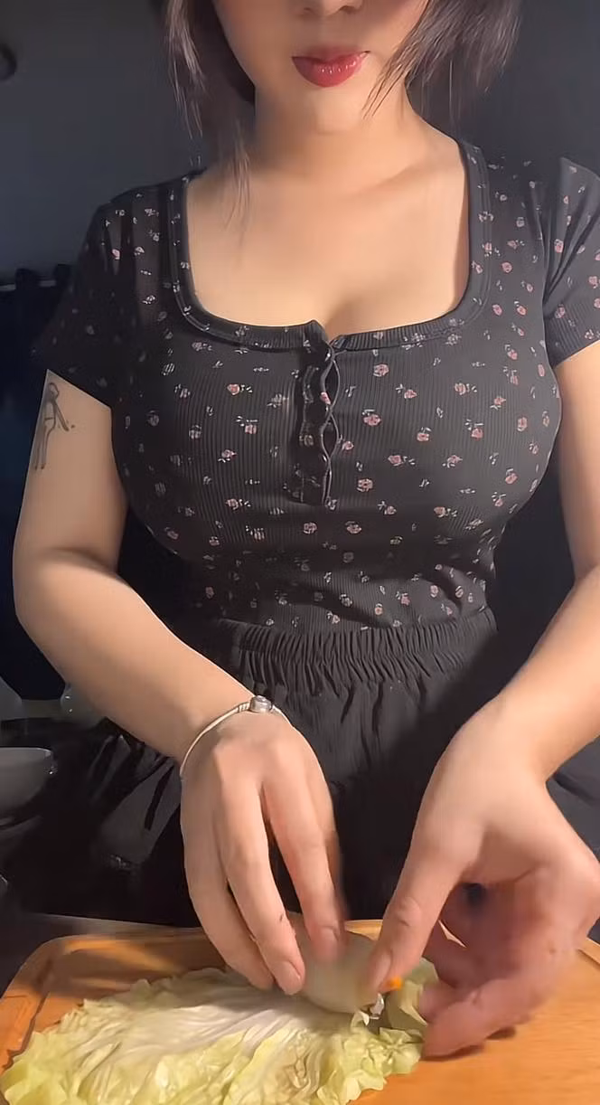 Gần đây, Zin Chan đang hoạt động rất tích cực trên nền tảng TikTok, liên tục ra mắt thêm nhiều video hướng dẫn “bổ mắt”, khiến hội anh em vô cùng thích thú và yêu mến.